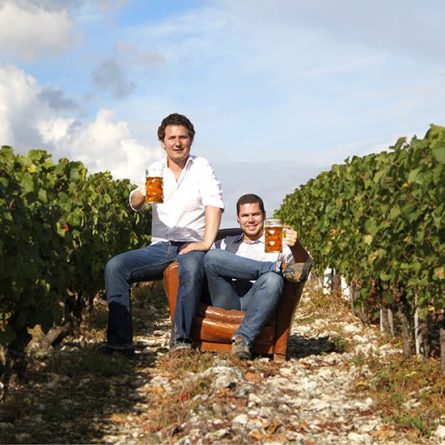 Les brasseurs Maddam dans les vignes de Chablis