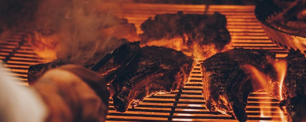 Viande sur grille de Barbecue