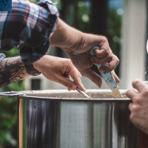 Idée Cadeau pour les amateurs de bières : le kit de brassage maison